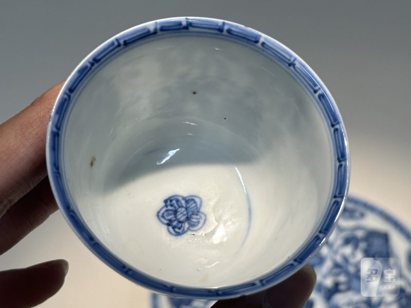 清康熙 青花开光花卉纹杯盘一套 - 图7